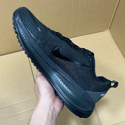 Vomero 18 Black