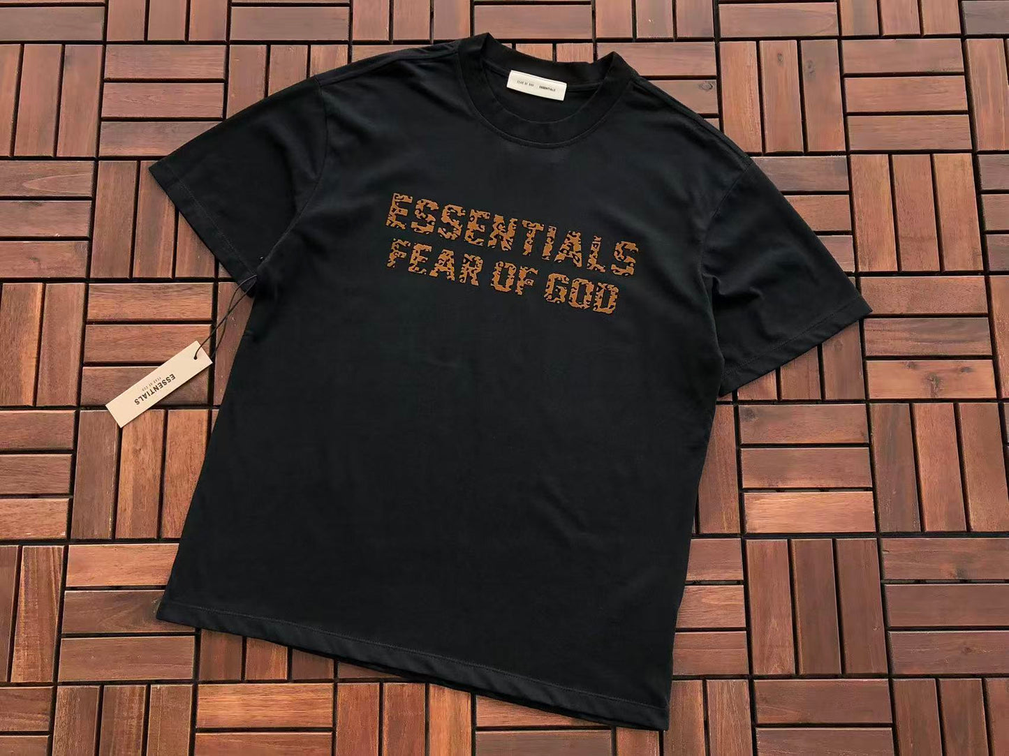 T-Shirts ESSENT