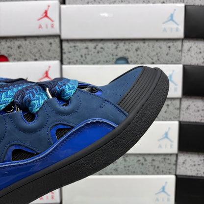 Curb Azul