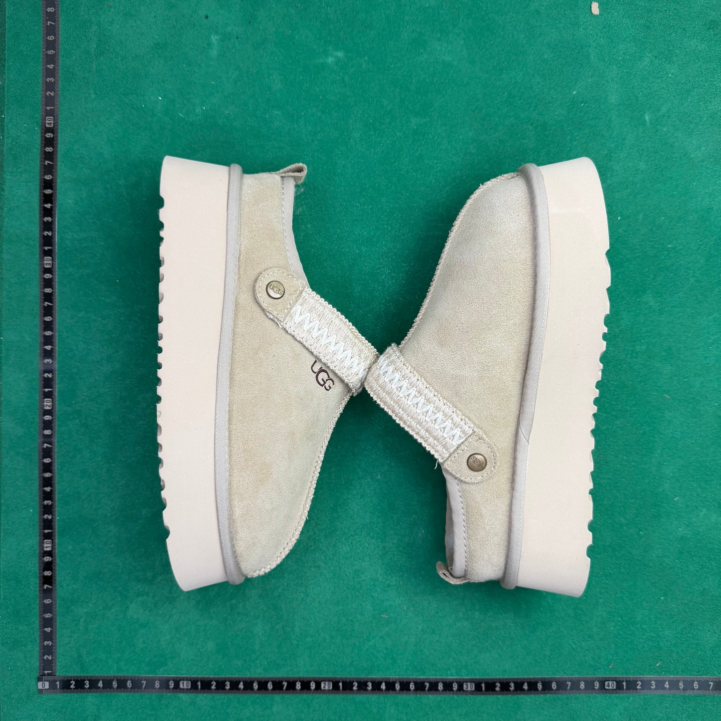 TT UGG