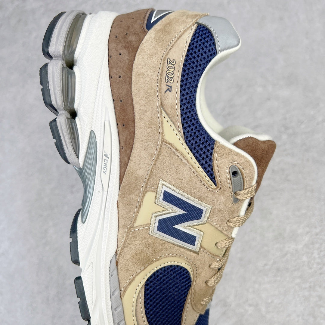 2002R Beige Navy Blue