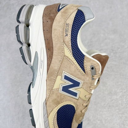 2002R Beige Navy Blue