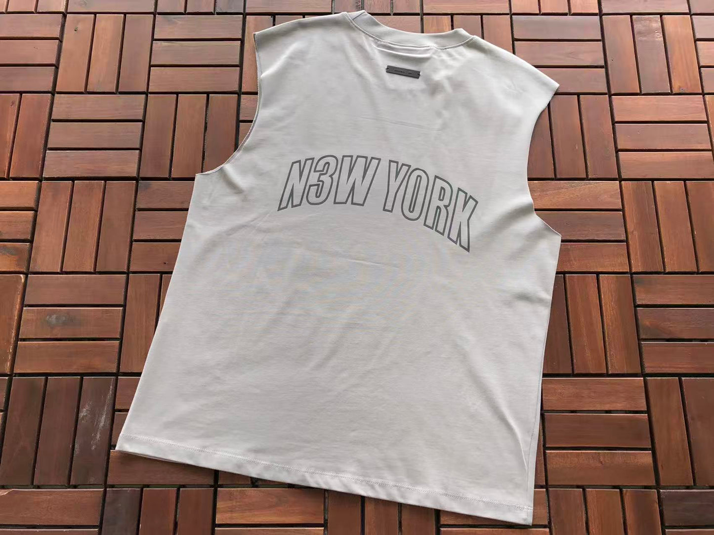 T-Shirts sem Mangas ESSENT
