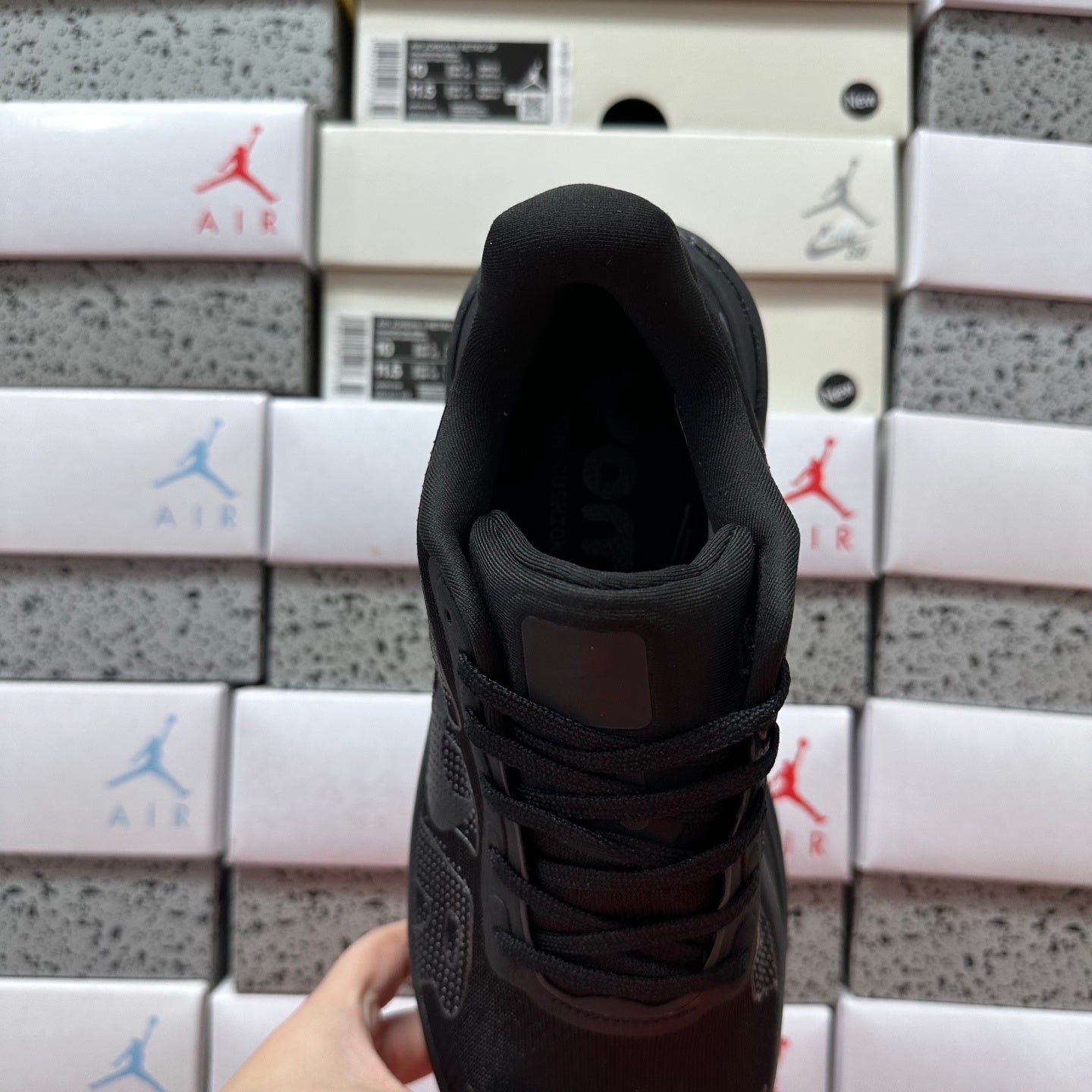 Vomero Premium Black