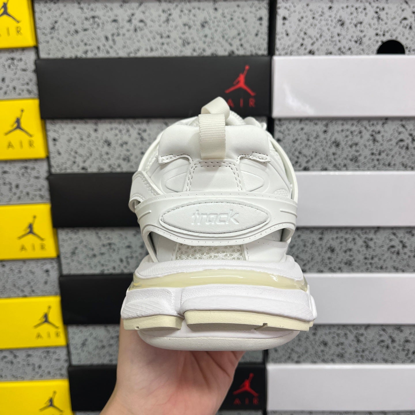 BLG Track Full White