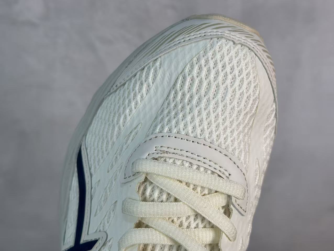 GEL-FLUX 4 White and Blue
