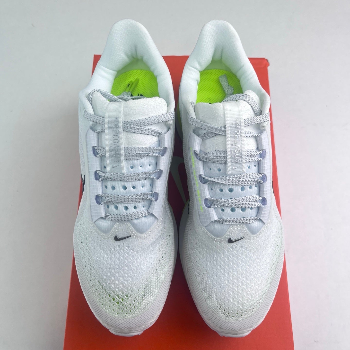 Pegasus Premium White