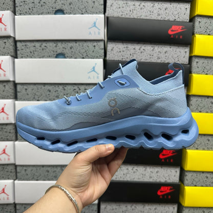 Cloudtilt Loewe Blue