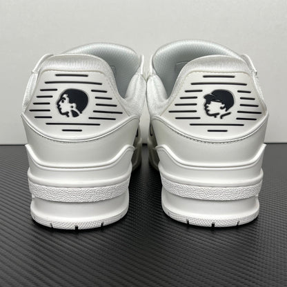 Trainer White