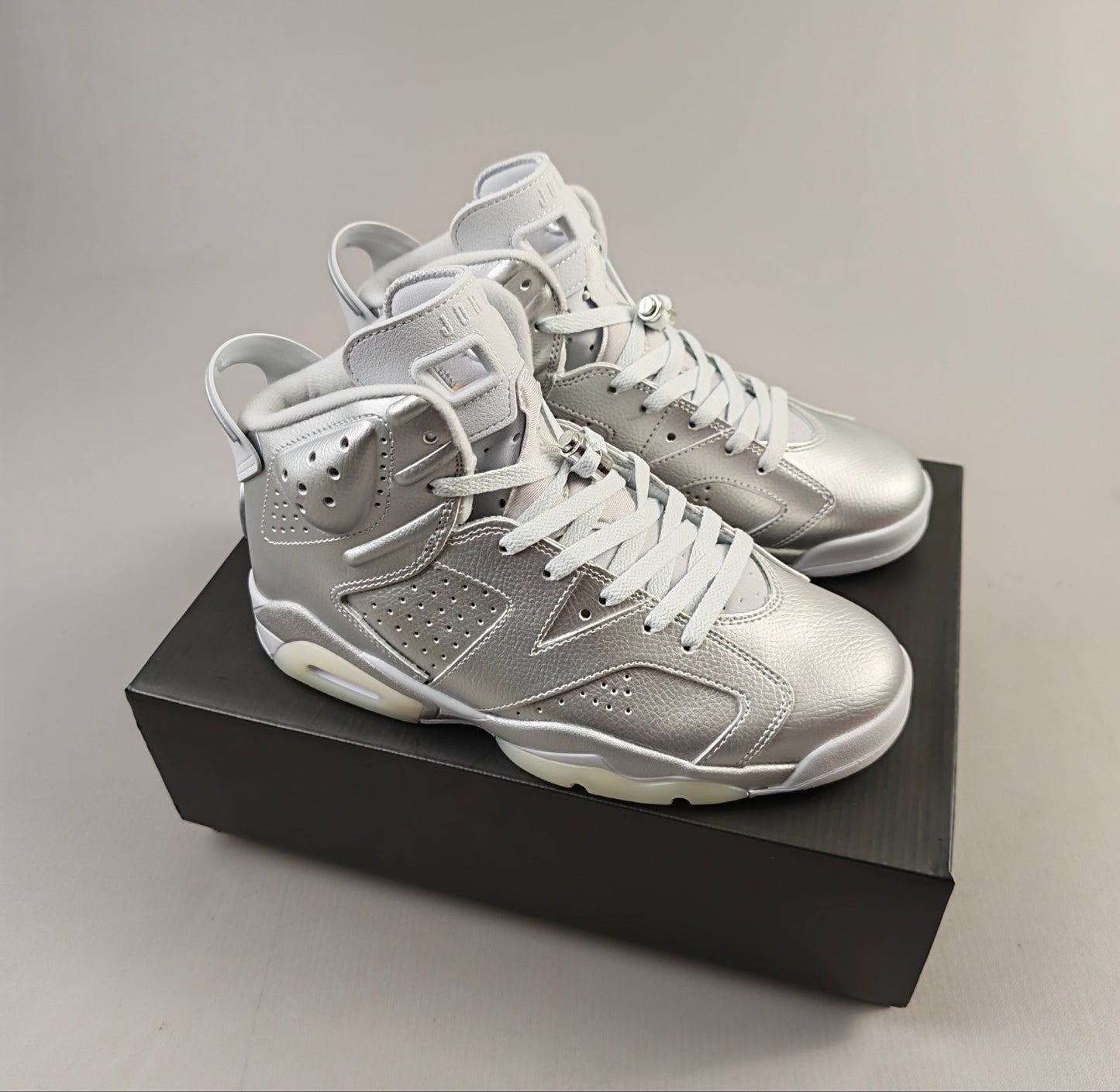 AJ6 PSG Silver