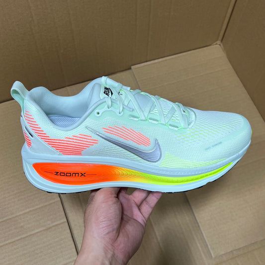 Vomero 18 Barely Green Hyper Crimson
