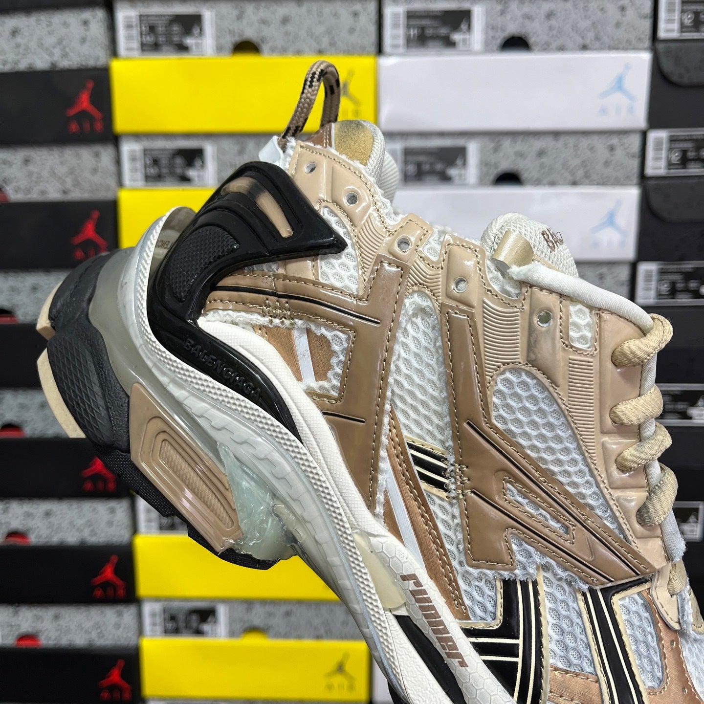 BLG Runner 7.0 Beige/White/Black