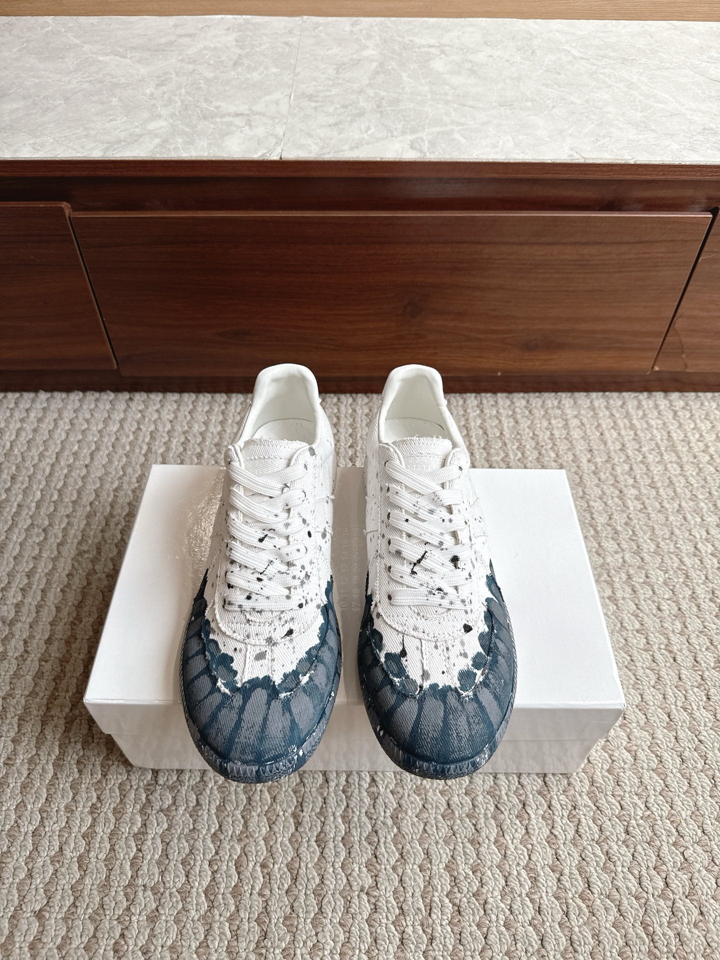 Maison Paint Blue White