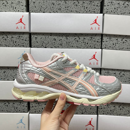 GEL-NIMBUS 10.1 Pink/Grey