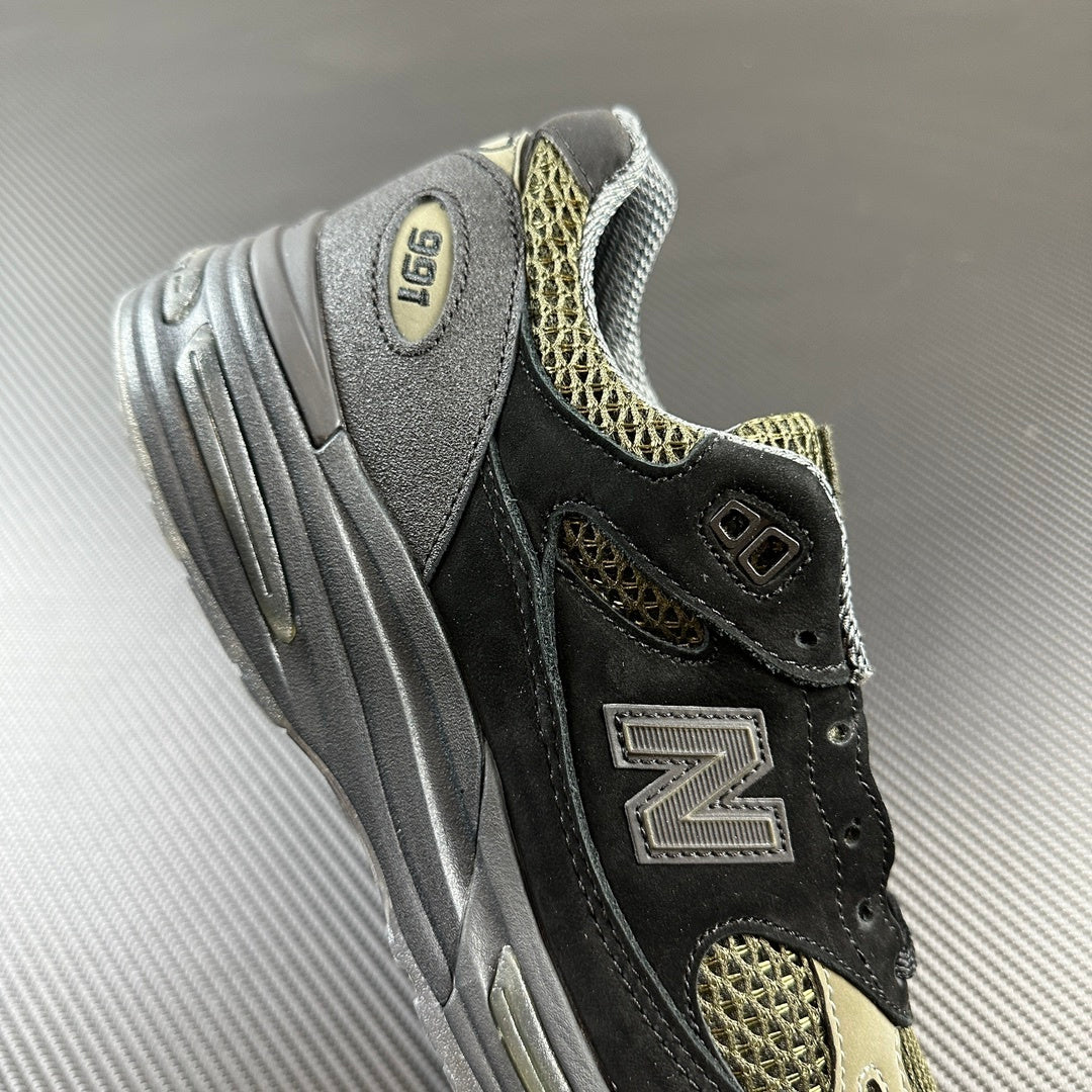 990 Black Olive