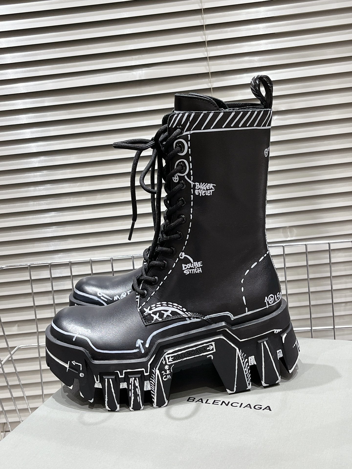 Bulldozer Boots Grafit White