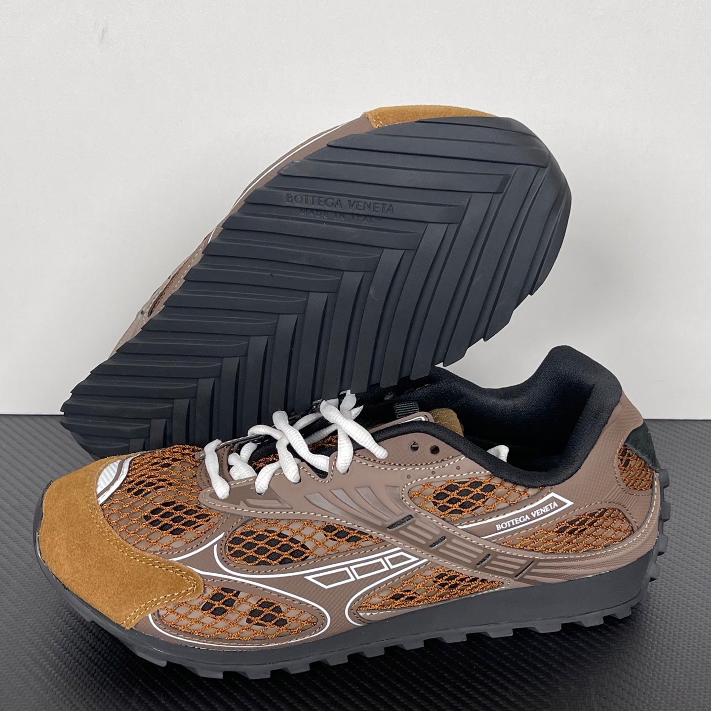BV Orbit Star Anise Pinecone