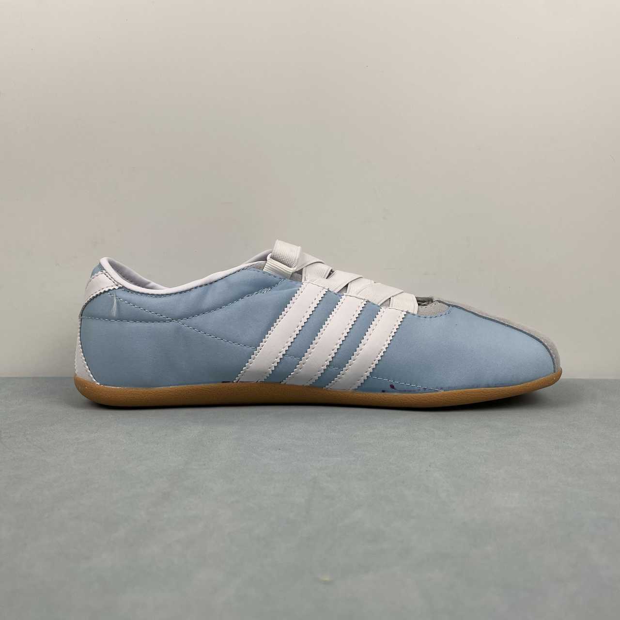 AD TOKYO Sky Blue White
