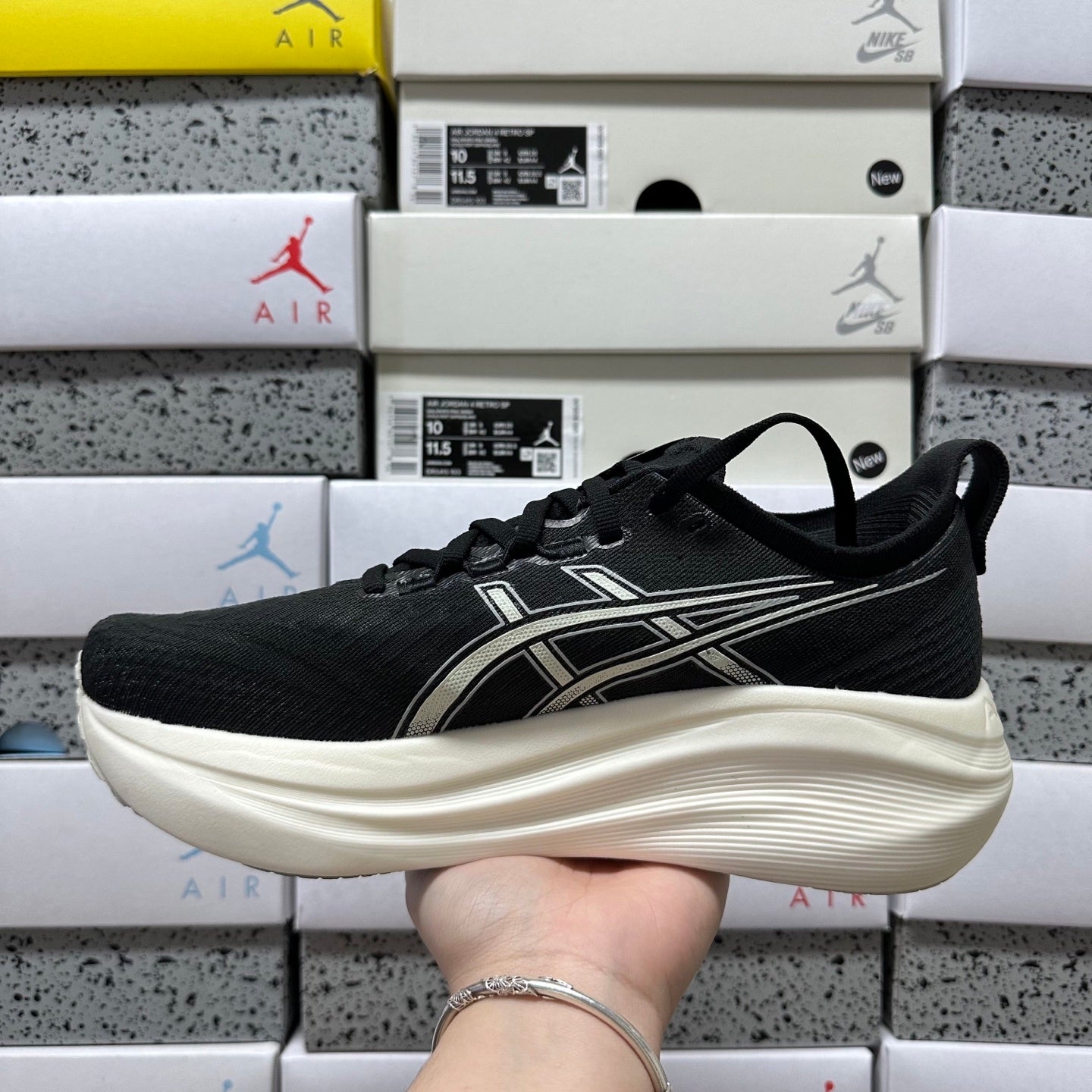 GEL-NIMBUS 27 White/Black