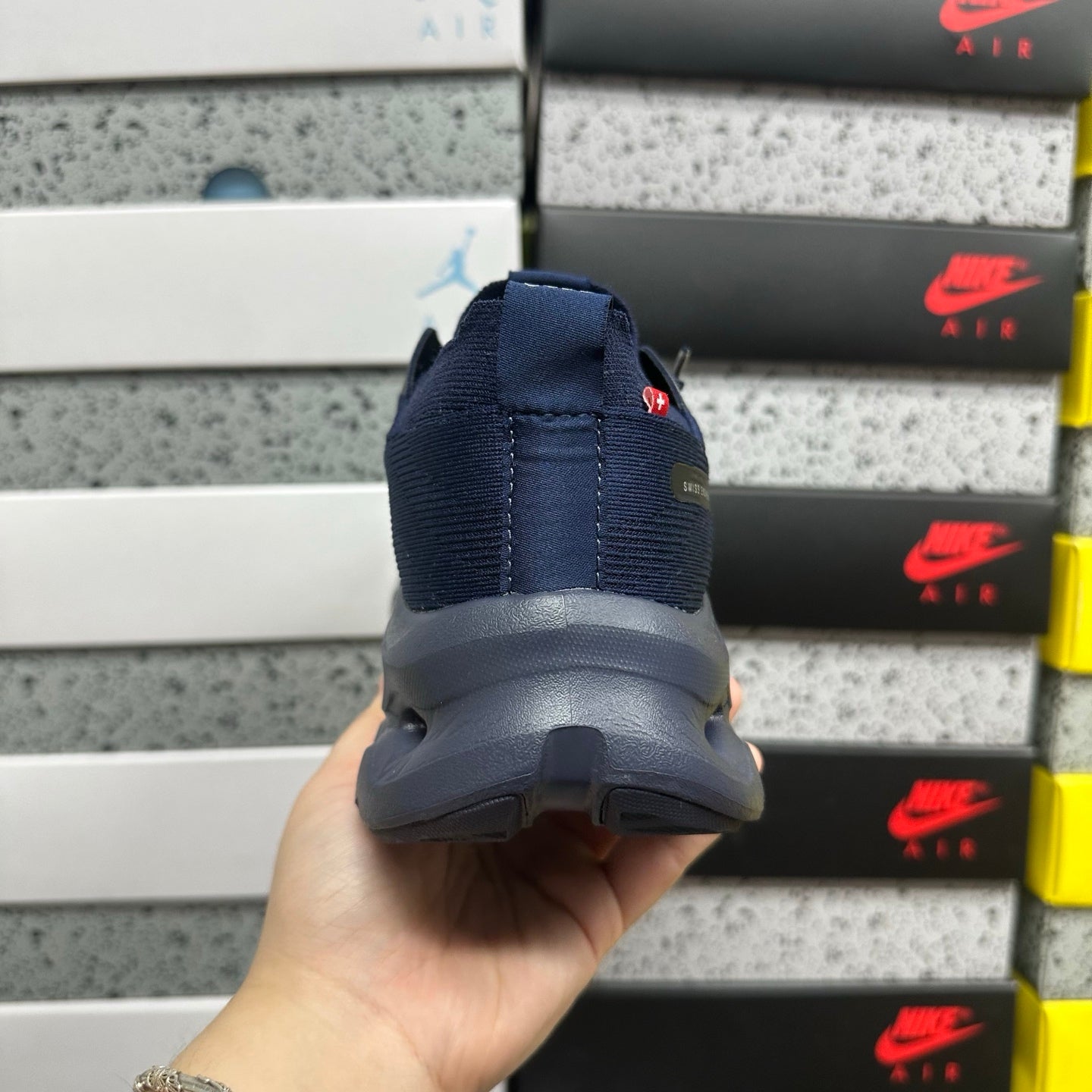 Cloudtilt Loewe Navy Blue