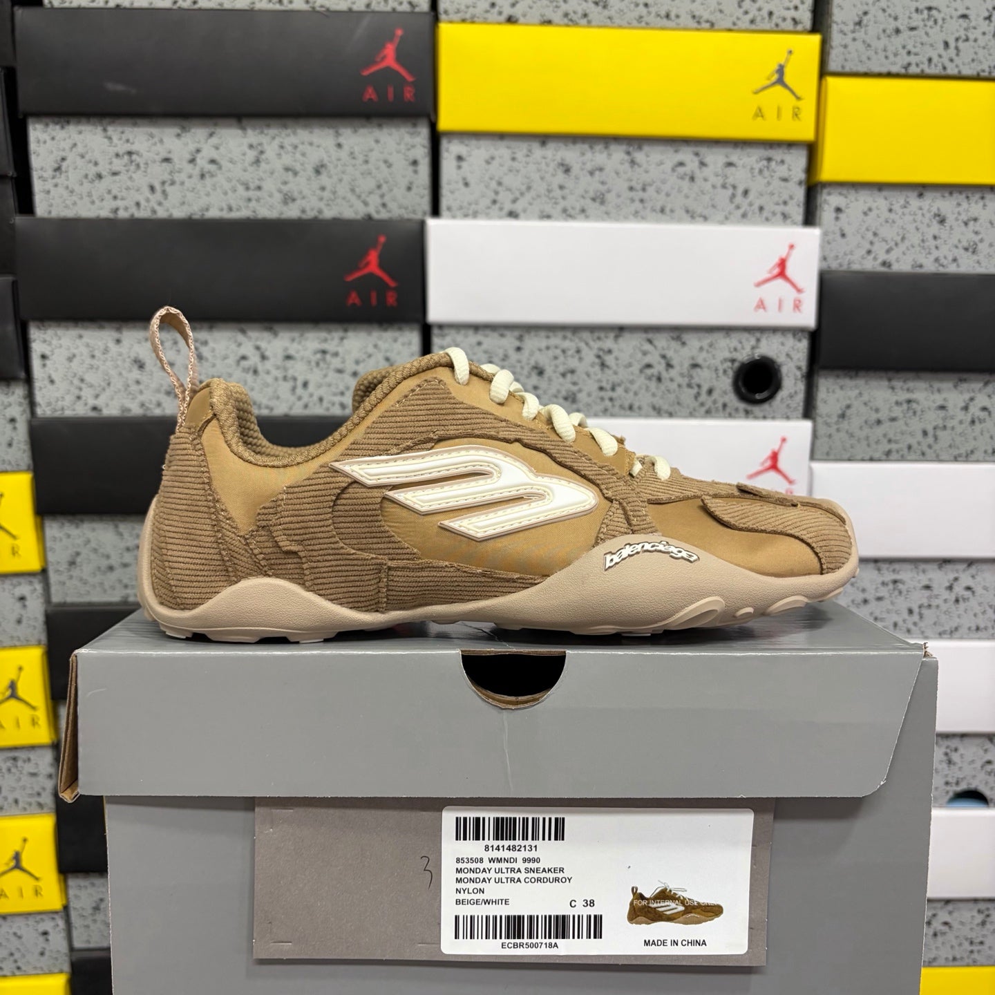 BLG Monday Ultra Beige
