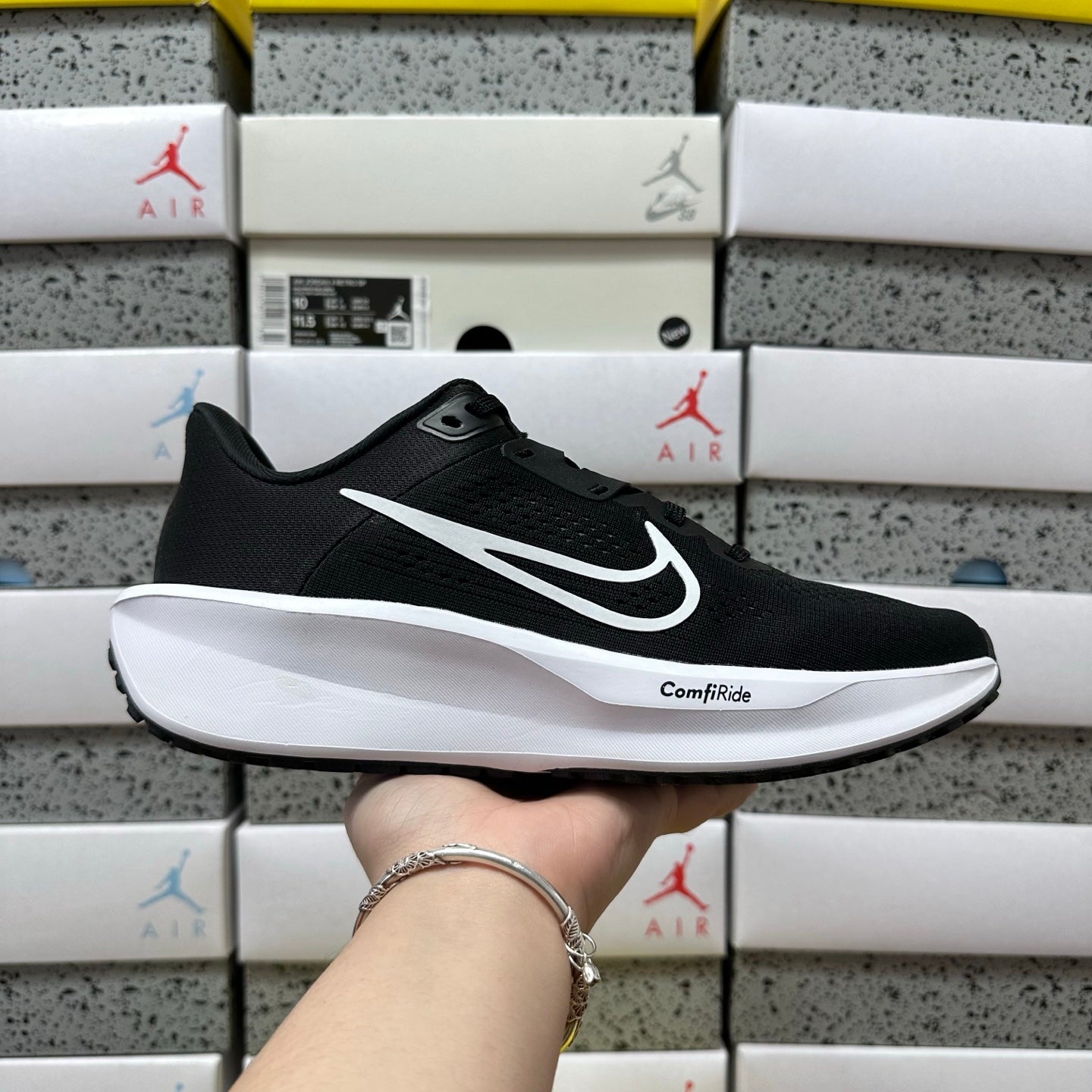 Quest 6 Black/Black