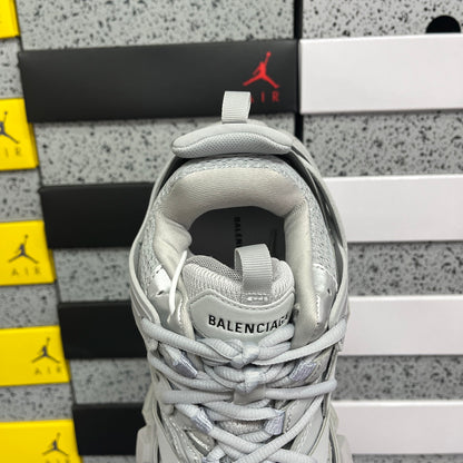 BLG Track Grey