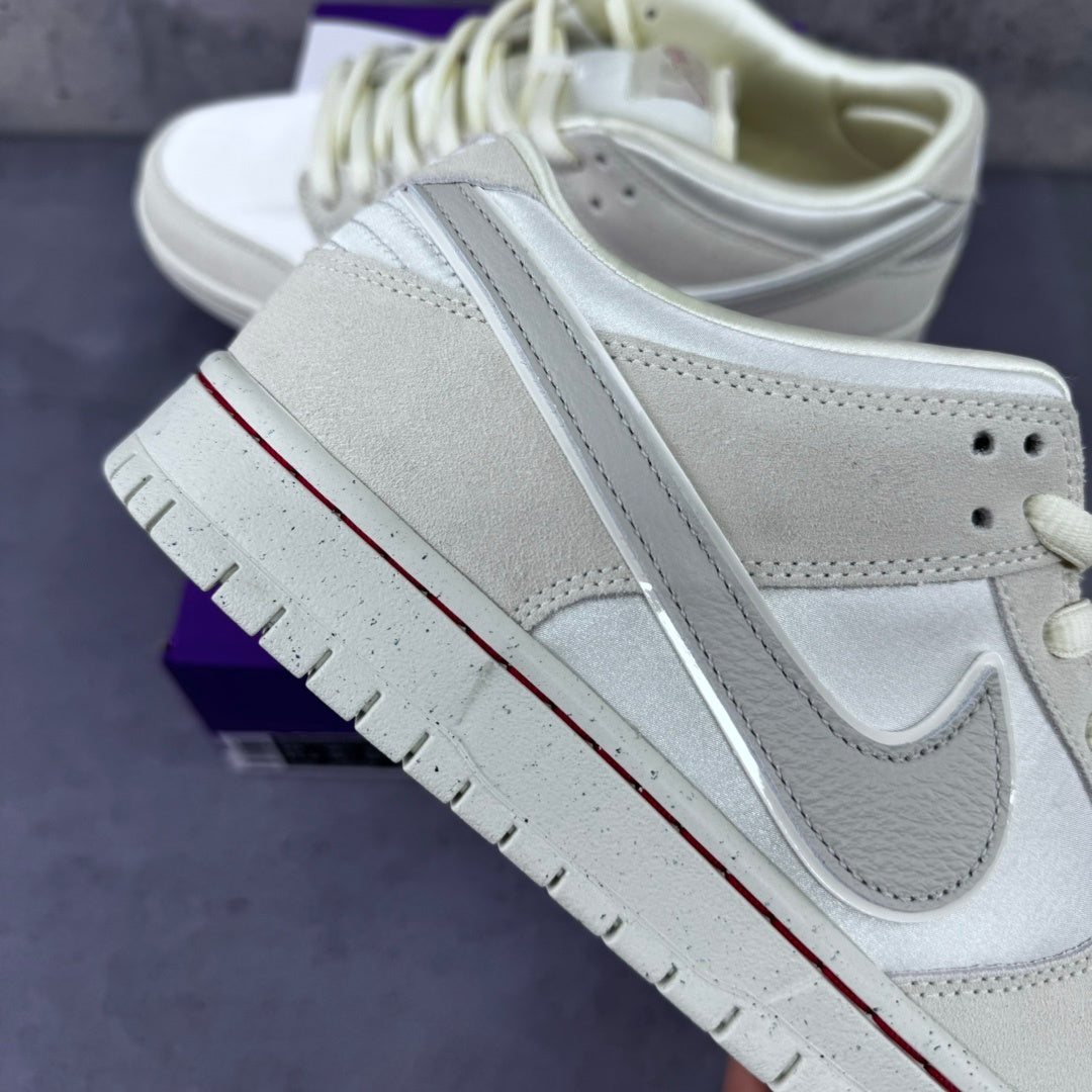 Dunk SB City of Love Light Bone