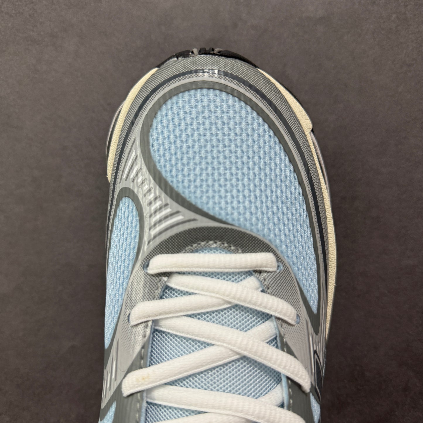 2000 Blue Grey Cream