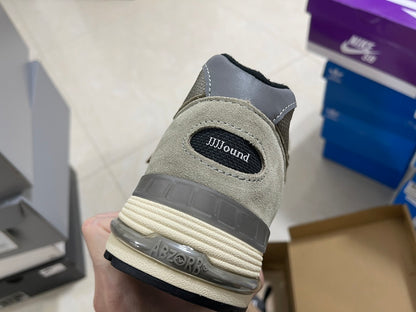 990 Olive Beige / Black Logo