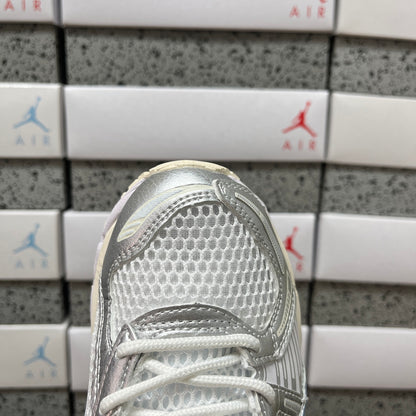 GEL-Kayano 12.1