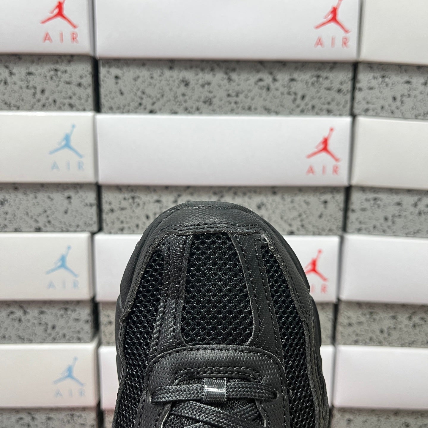 Vomero 5 Black