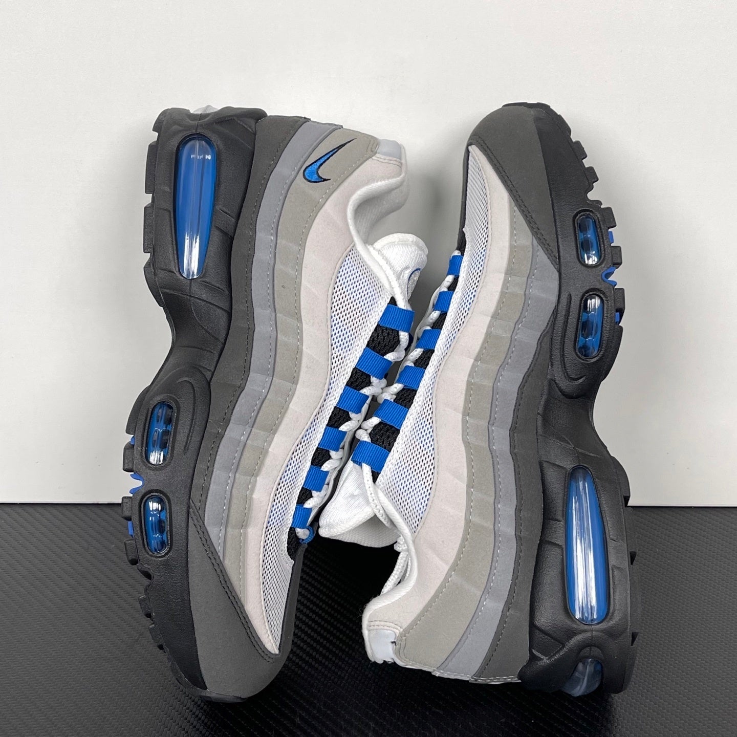 95 BlueGrey Black