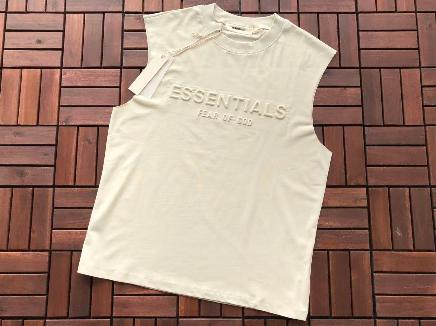 T-Shirts sem Mangas ESSENT