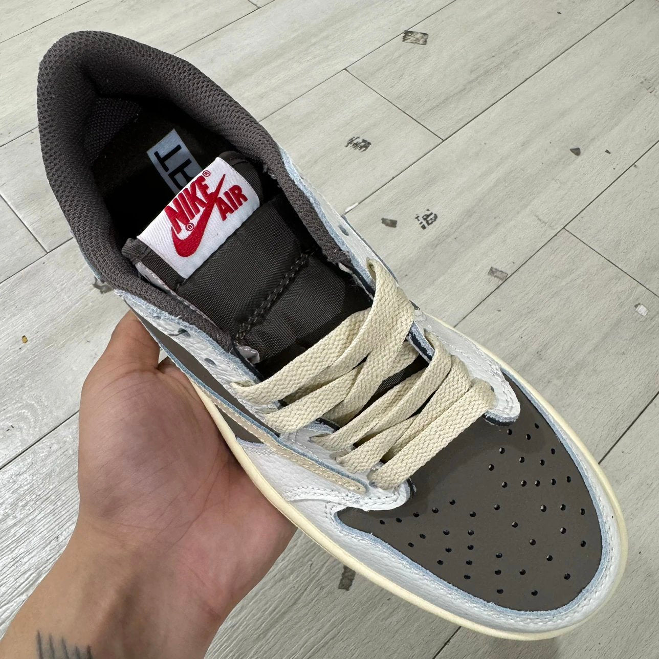 AJ1 Travis Reverse Mocha
