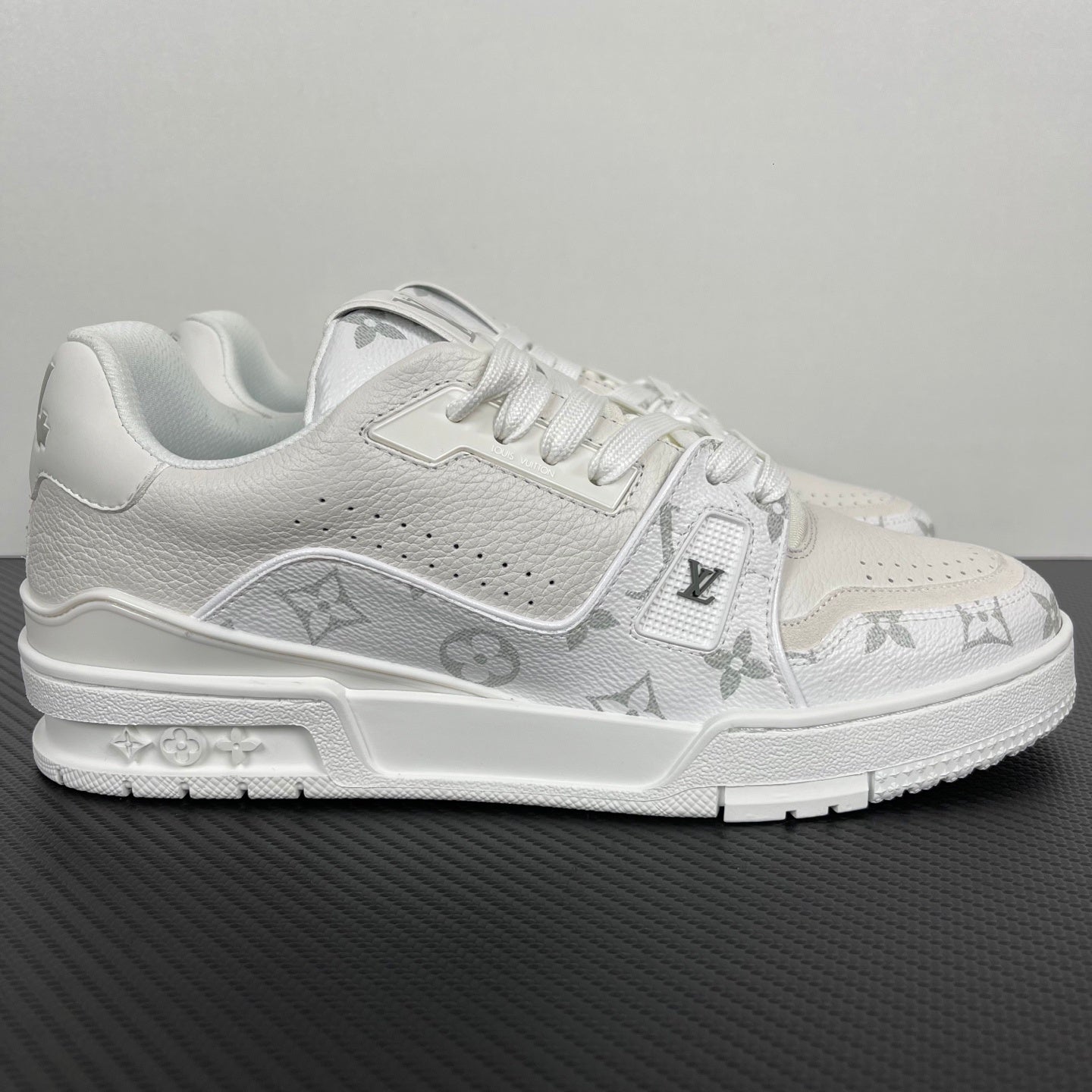 Trainer White