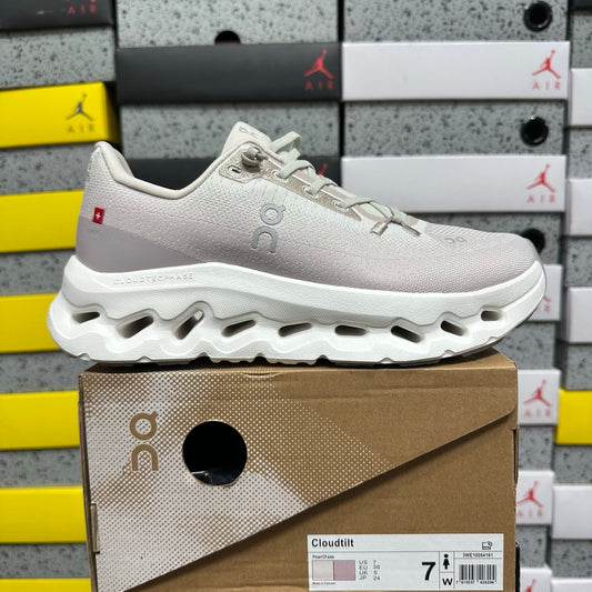 On Running Cloudtilt Remix Pearl