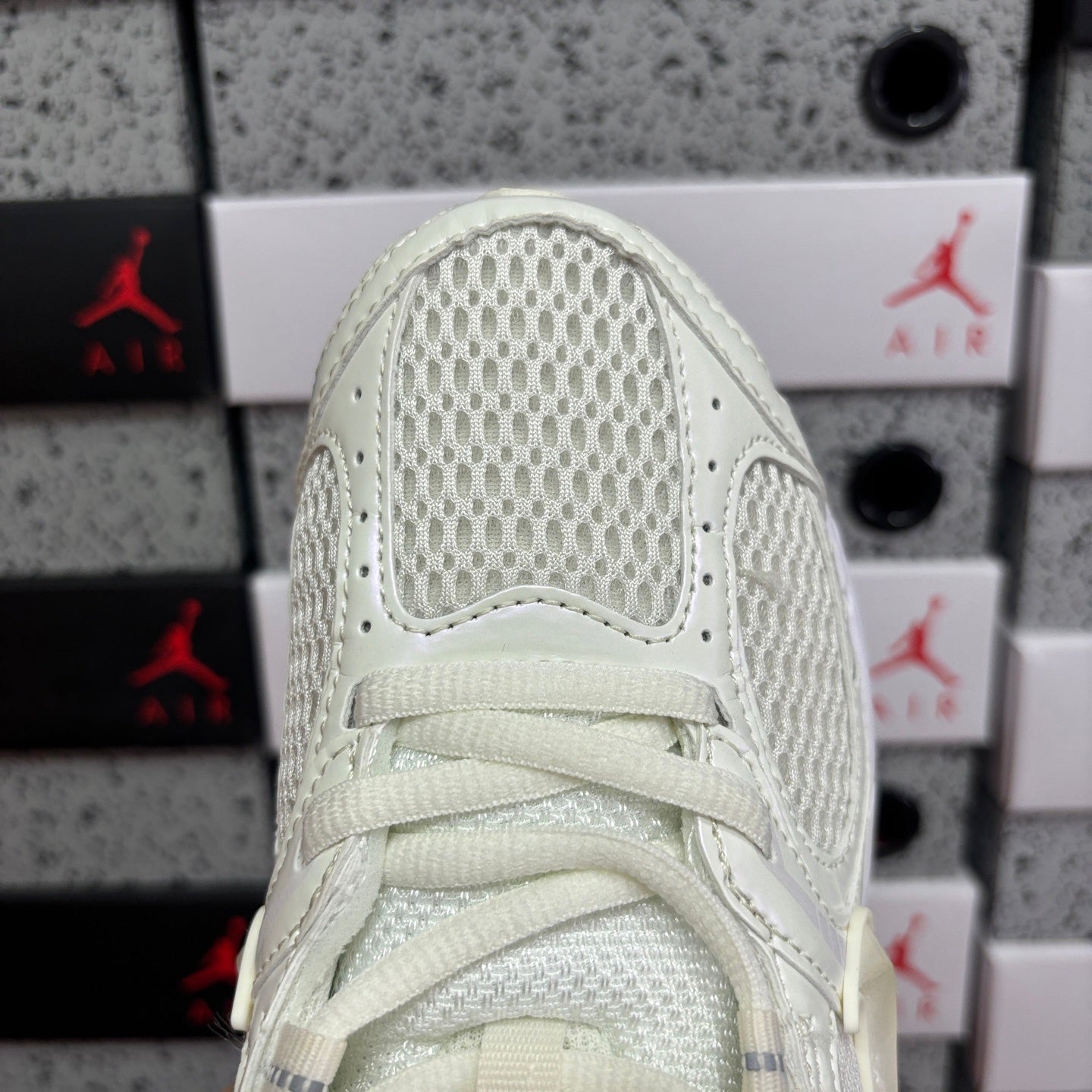 V5 RNR Beige