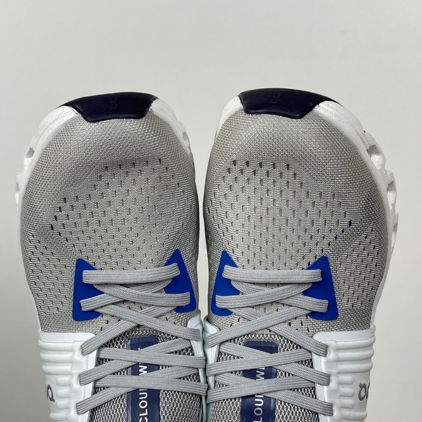 Cloudswift 3 White Grey