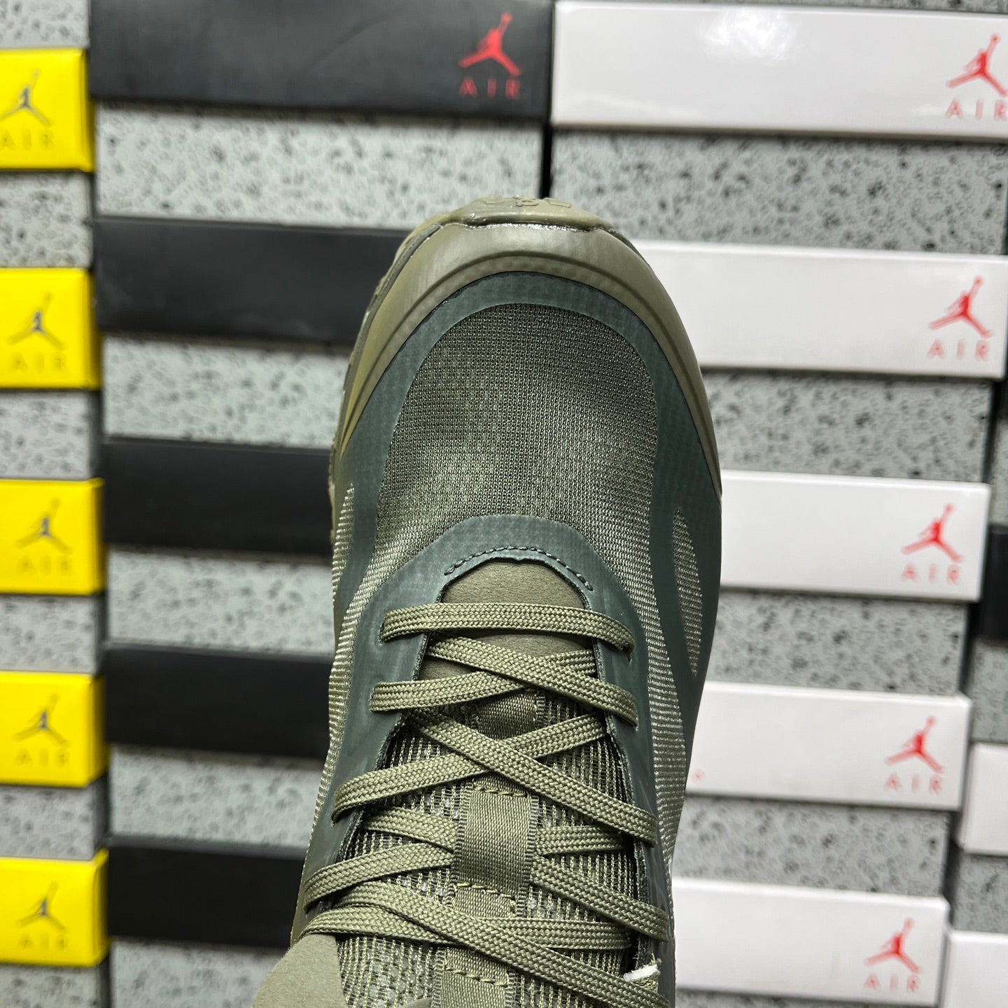 Cloudtilt Loewe Dark Green