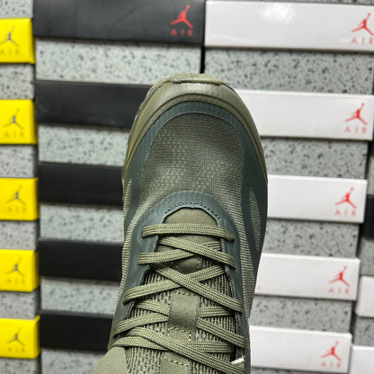 Cloudtilt Loewe Dark Green