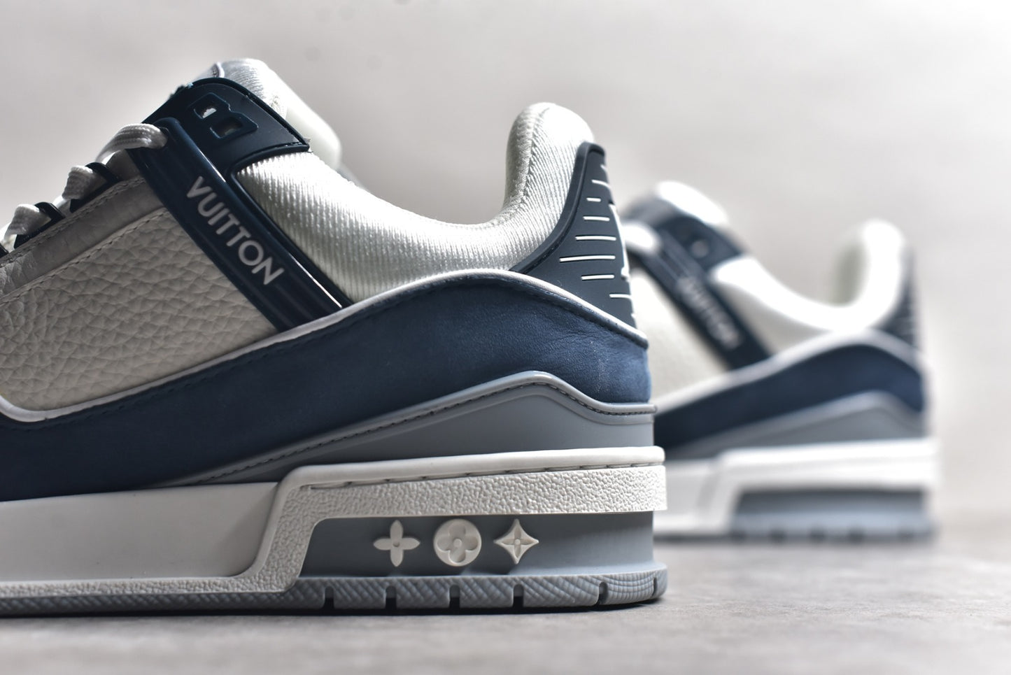 Trainer White and Blue