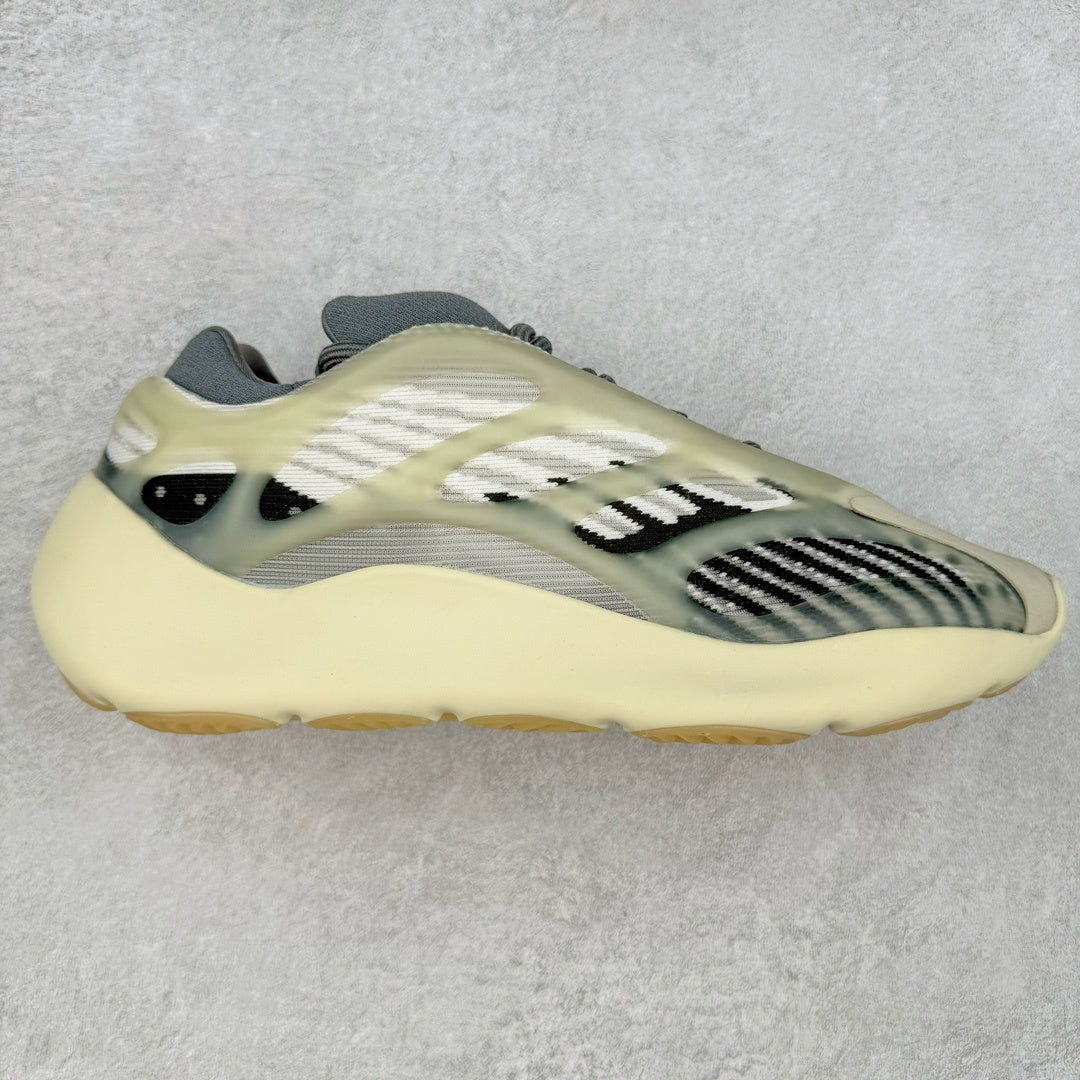 700 V3 Fade Salt