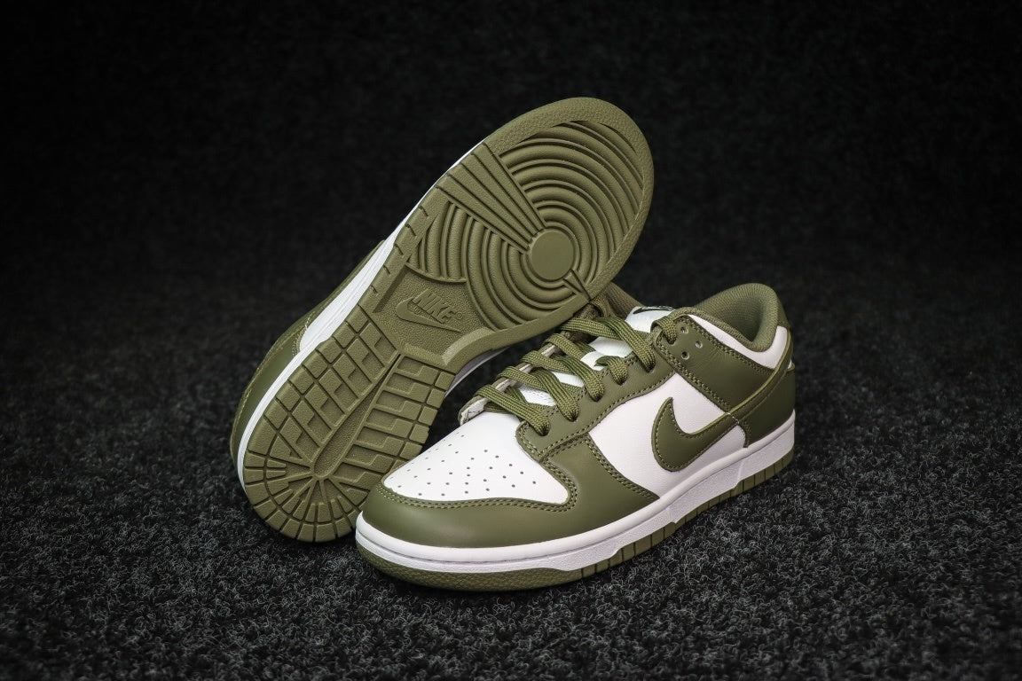 Dunk SP Medium Olive