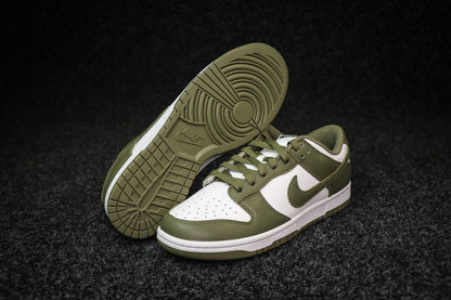 Dunk SP Medium Olive