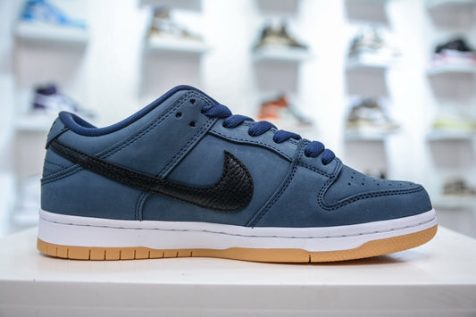 Dunk SB Midnight Navy Gum