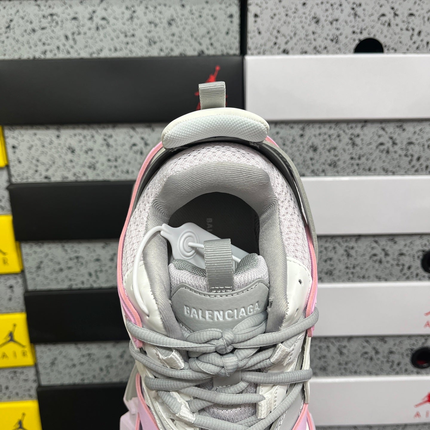 BLG Track White Pink