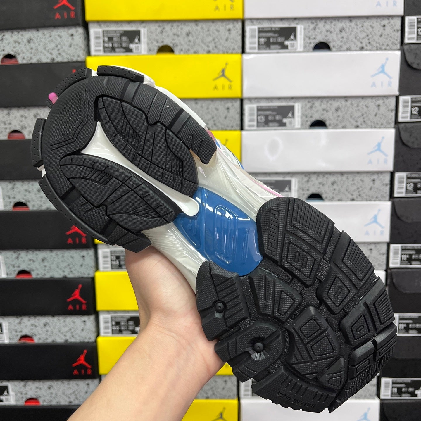 BLG Runner 7.0 White/Blue/Pink/Red
