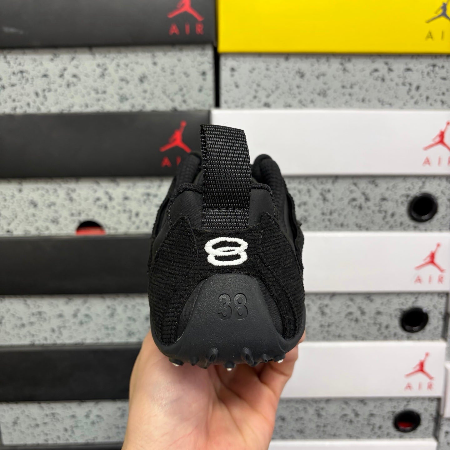 BLG Monday Ultra Black