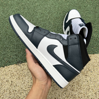 AJ1 MID Black